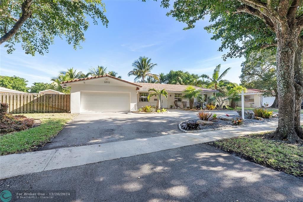 For Sale: $858,000 (3 beds, 2 baths, 1633 Square Feet)