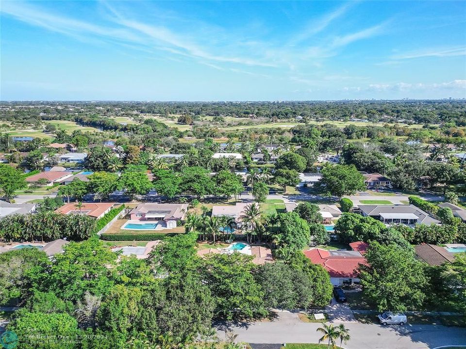 For Sale: $858,000 (3 beds, 2 baths, 1633 Square Feet)