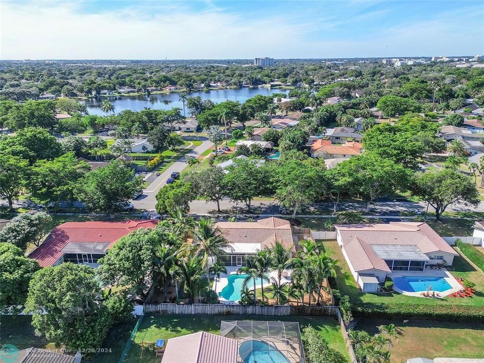 For Sale: $858,000 (3 beds, 2 baths, 1633 Square Feet)