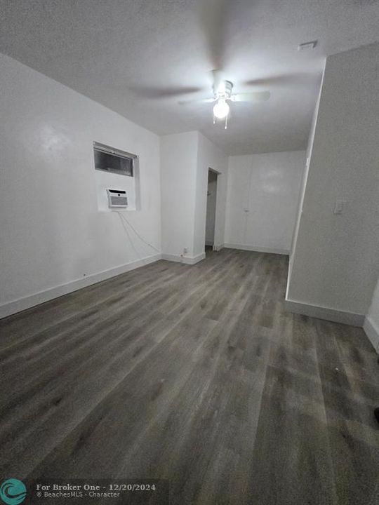 For Rent: $1,999 (2 beds, 1 baths, 690 Square Feet)