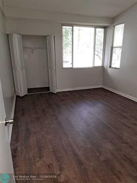 For Rent: $1,750 (1 beds, 1 baths, 862 Square Feet)