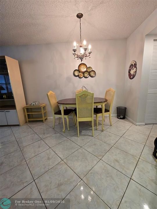 For Sale: $109,000 (1 beds, 1 baths, 706 Square Feet)