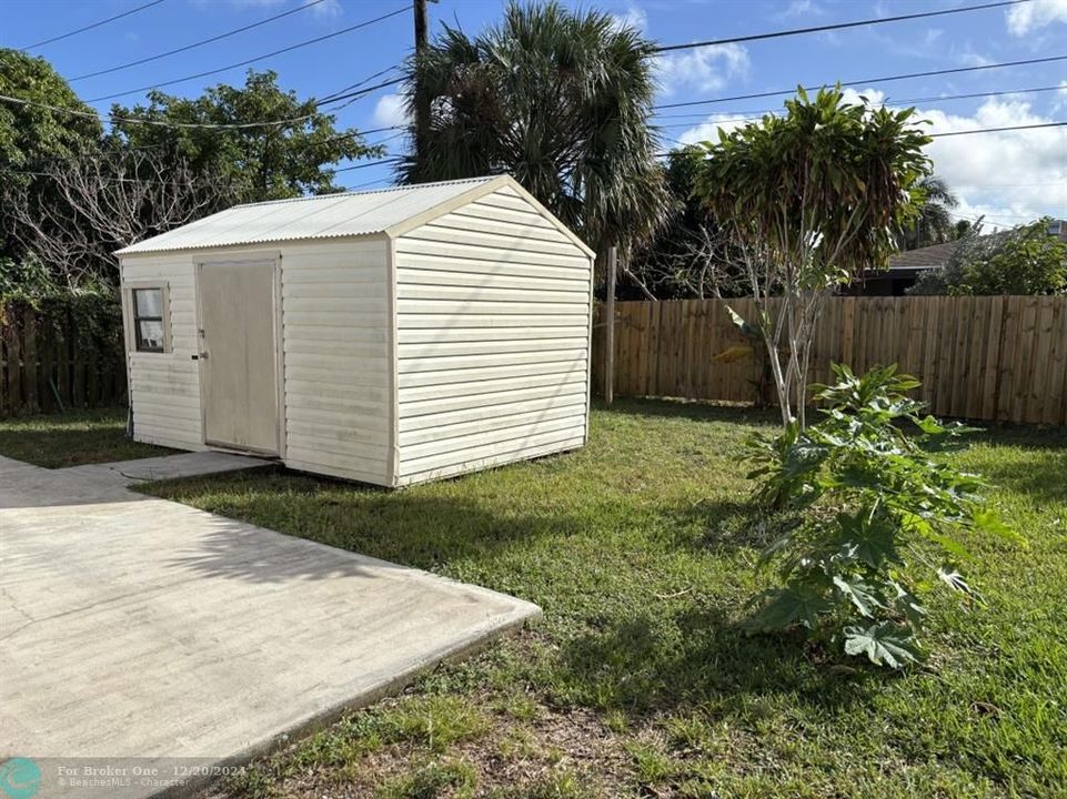 For Sale: $439,990 (3 beds, 2 baths, 1050 Square Feet)