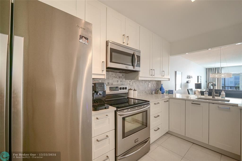 For Sale: $195,000 (2 beds, 2 baths, 1260 Square Feet)