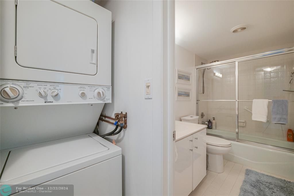 For Sale: $195,000 (2 beds, 2 baths, 1260 Square Feet)