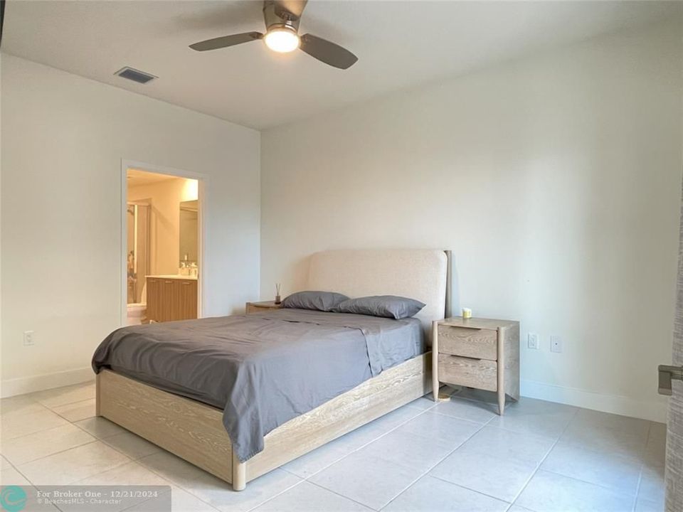 For Rent: $3,400 (3 beds, 2 baths, 1334 Square Feet)