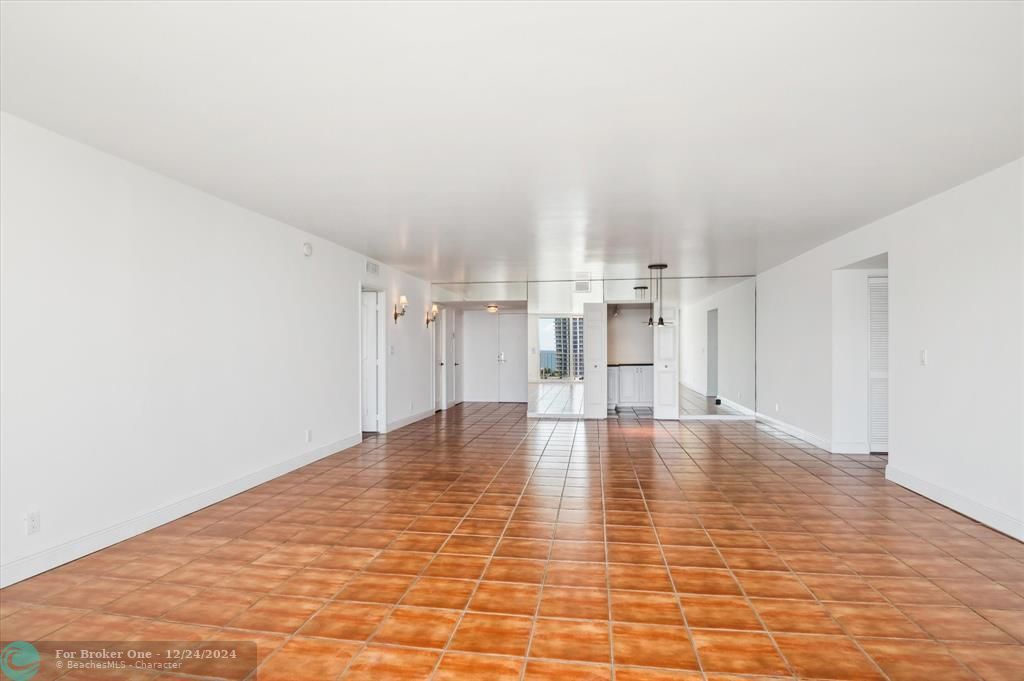 For Sale: $729,000 (2 beds, 2 baths, 1820 Square Feet)