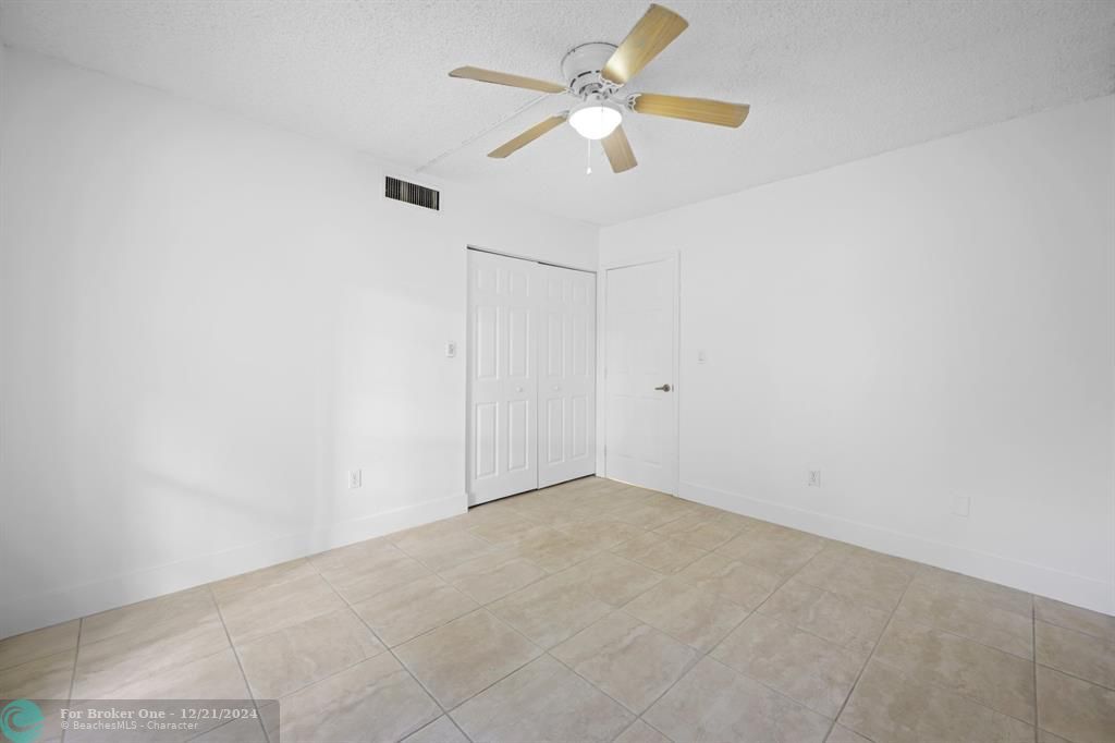 For Sale: $239,900 (2 beds, 2 baths, 1100 Square Feet)