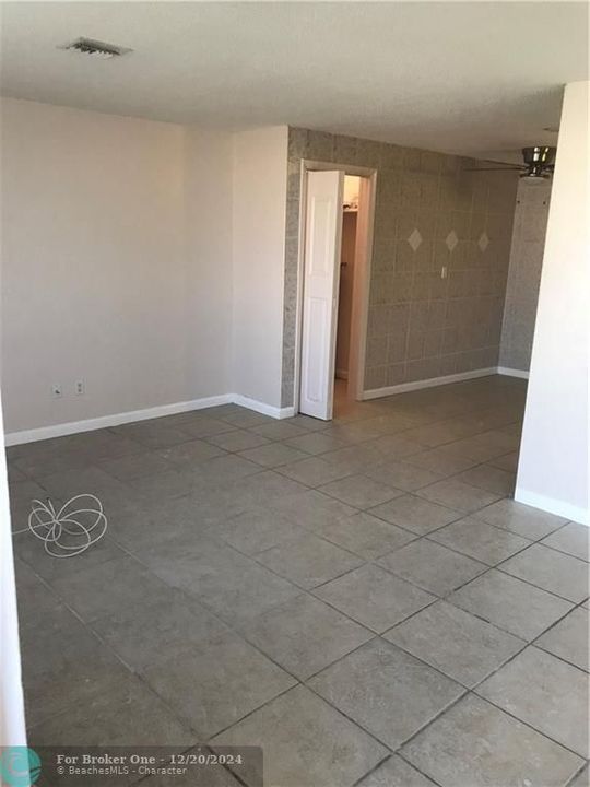 For Rent: $2,050 (2 beds, 1 baths, 1488 Square Feet)