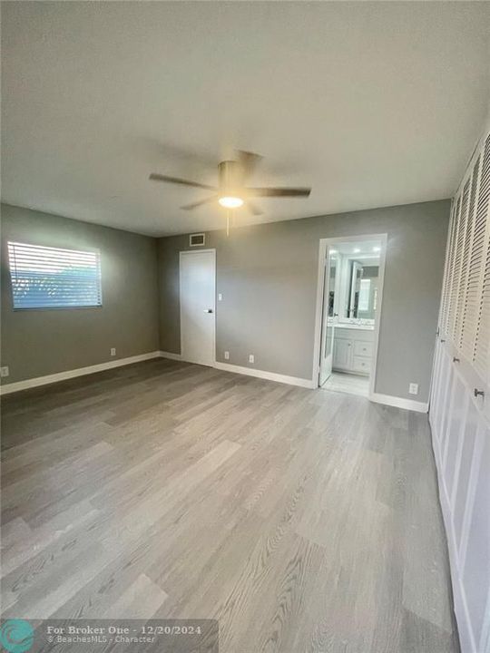 For Rent: $1,700 (1 beds, 1 baths, 726 Square Feet)