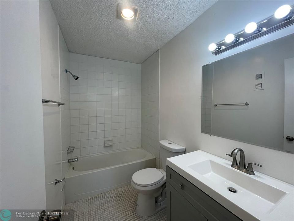 For Rent: $1,500 (1 beds, 1 baths, 800 Square Feet)