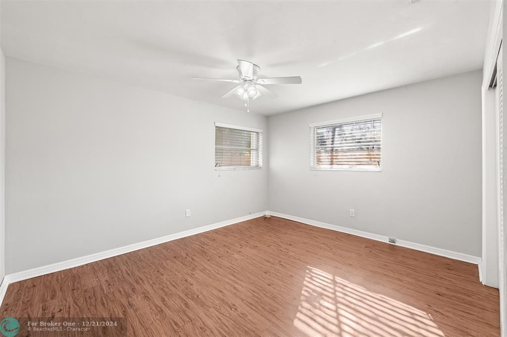 For Sale: $2,500 (2 beds, 2 baths, 1274 Square Feet)