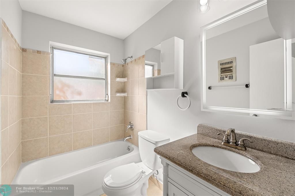 For Sale: $2,500 (2 beds, 2 baths, 1274 Square Feet)