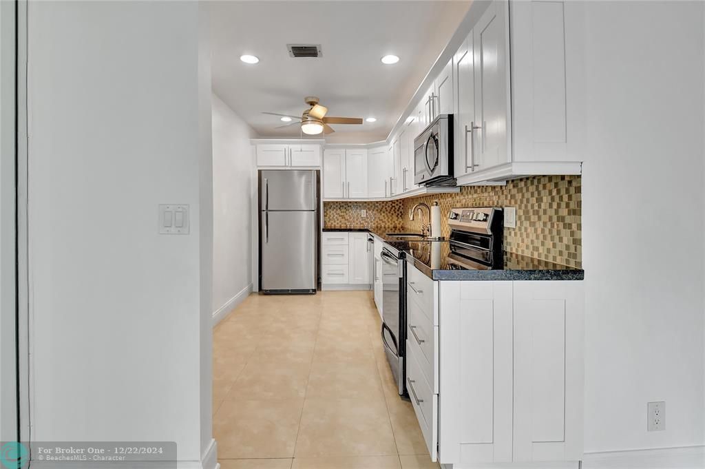 For Rent: $2,350 (2 beds, 2 baths, 1238 Square Feet)