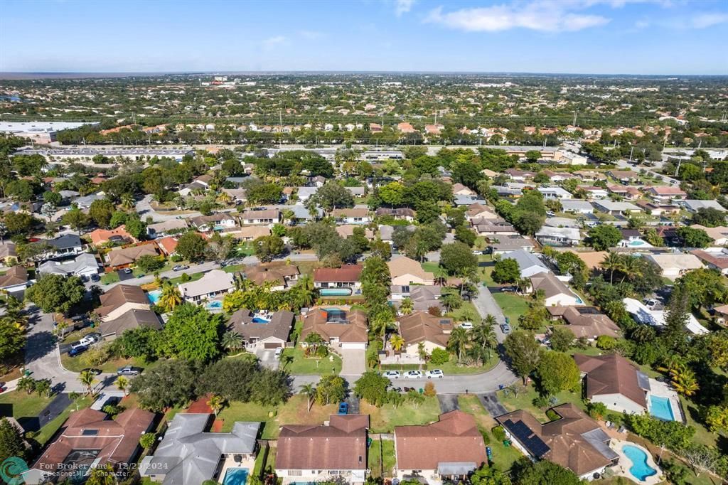 For Sale: $640,000 (4 beds, 2 baths, 1810 Square Feet)