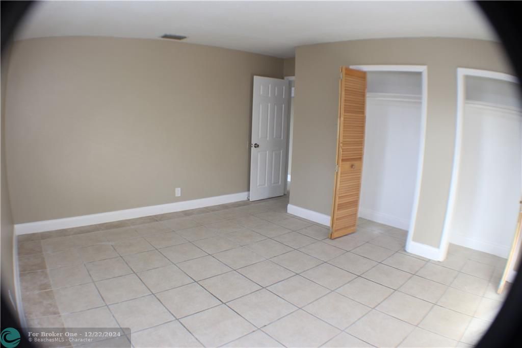 For Sale: $2,200 (2 beds, 1 baths, 1708 Square Feet)