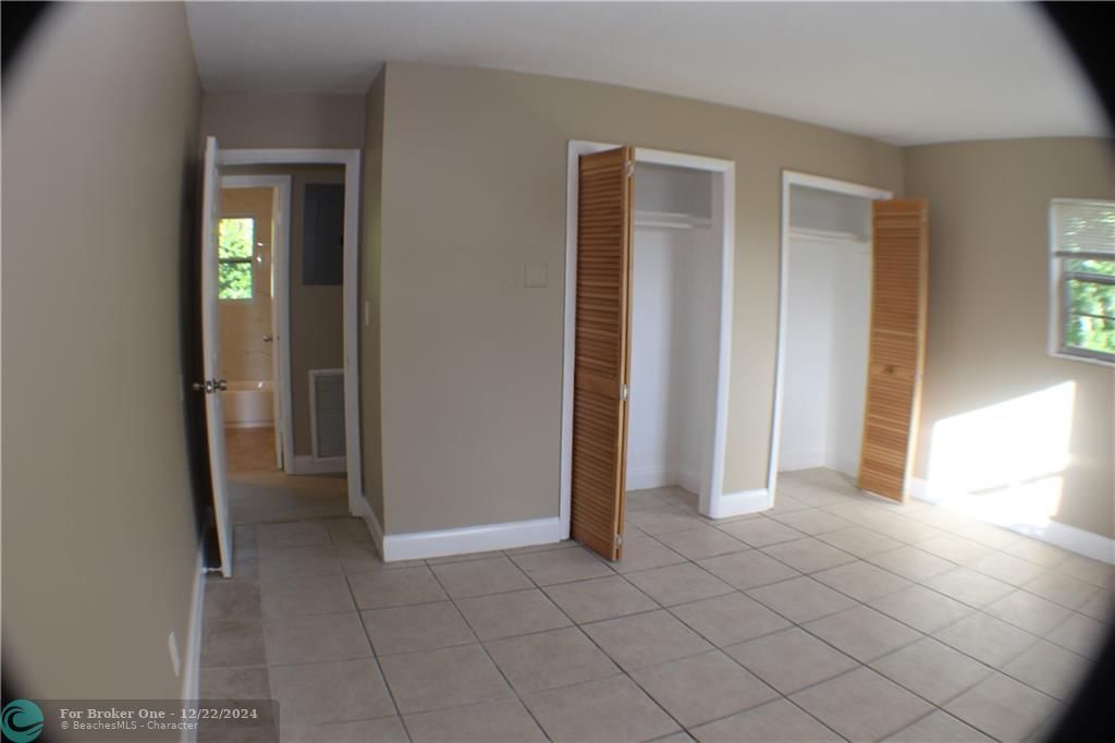 For Sale: $2,200 (2 beds, 1 baths, 1708 Square Feet)