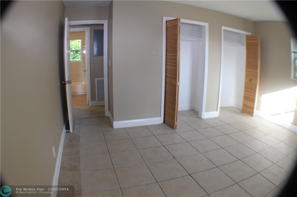 For Sale: $2,200 (2 beds, 1 baths, 1708 Square Feet)