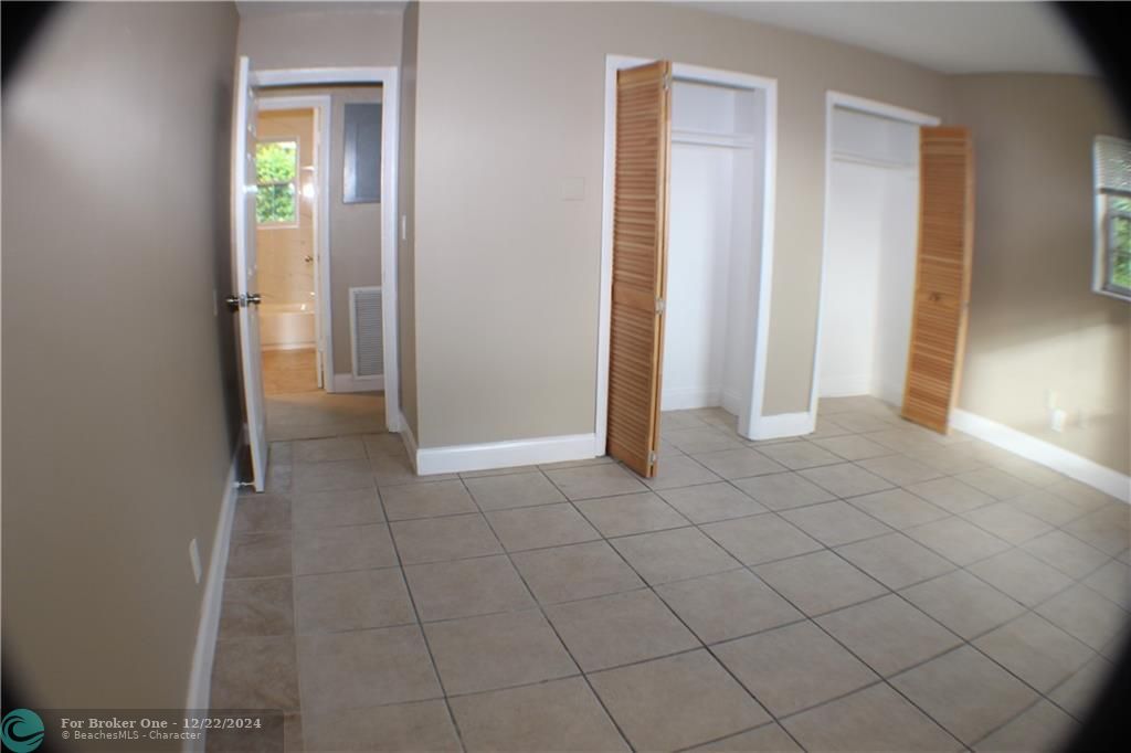 For Sale: $2,200 (2 beds, 1 baths, 1708 Square Feet)