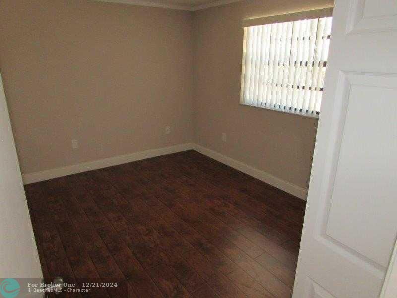 For Rent: $3,200 (3 beds, 2 baths, 1392 Square Feet)