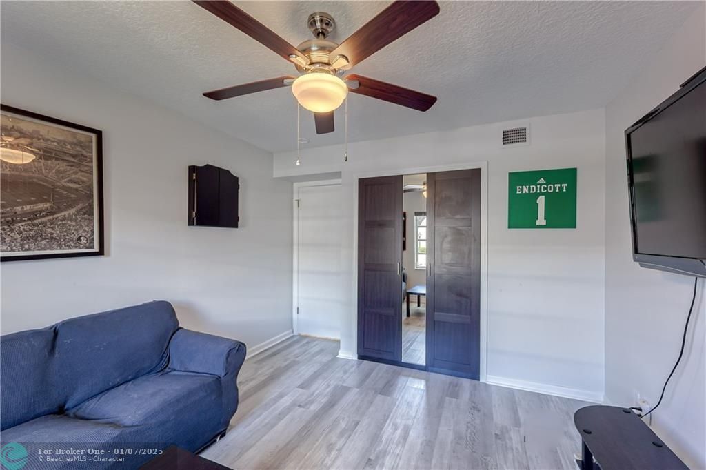 For Rent: $2,600 (2 beds, 2 baths, 1200 Square Feet)