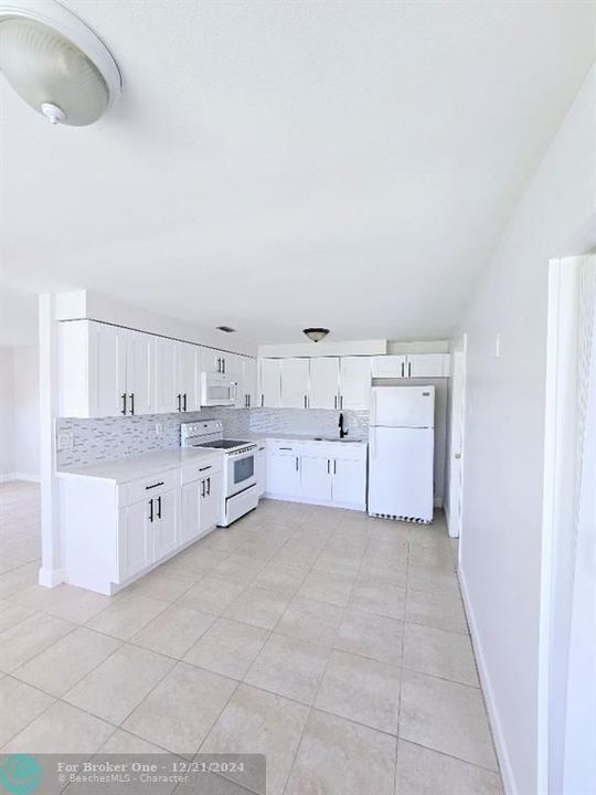 For Sale: $429,900 (3 beds, 2 baths, 1300 Square Feet)