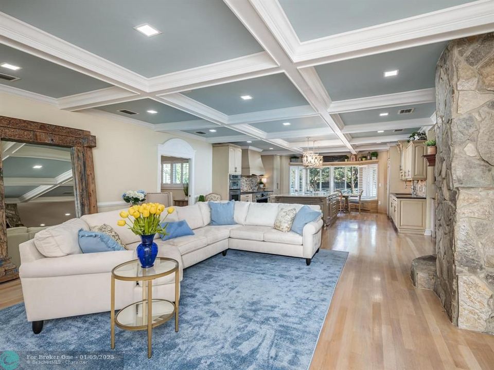 For Sale: $6,990,000 (5 beds, 4 baths, 6415 Square Feet)