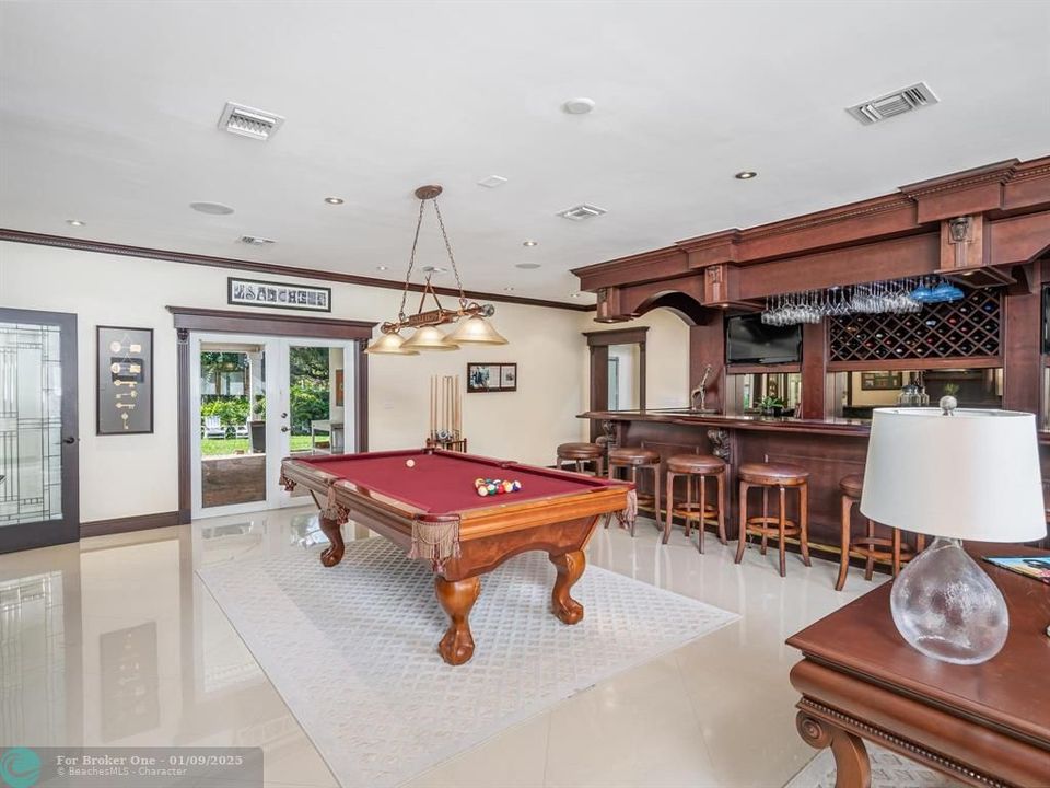 For Sale: $6,990,000 (5 beds, 4 baths, 6415 Square Feet)