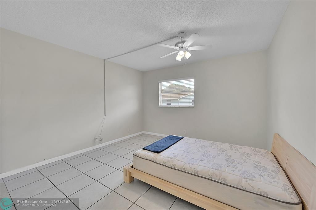 For Rent: $1,850 (2 beds, 1 baths, 731 Square Feet)