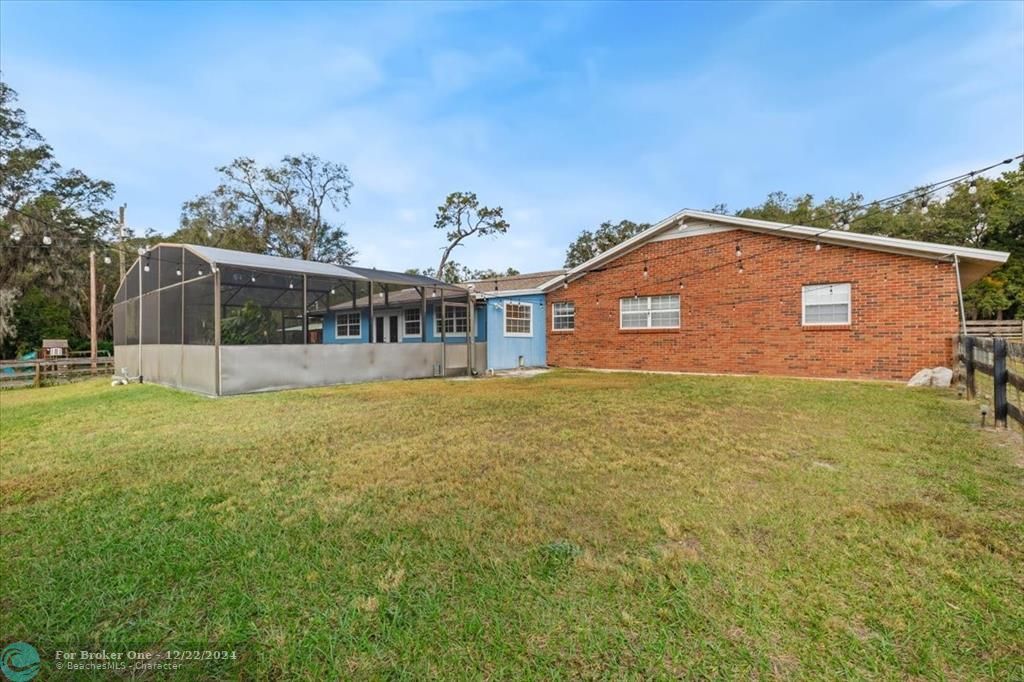 For Sale: $513,000 (3 beds, 2 baths, 2092 Square Feet)