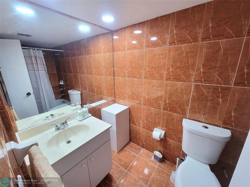 En Venta: $538,000 (3 camas, 2 baños, 1856 Pies cuadrados)