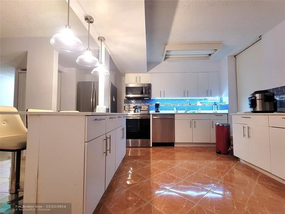 En Venta: $538,000 (3 camas, 2 baños, 1856 Pies cuadrados)