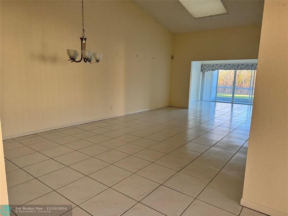 For Rent: $2,650 (2 beds, 2 baths, 1657 Square Feet)