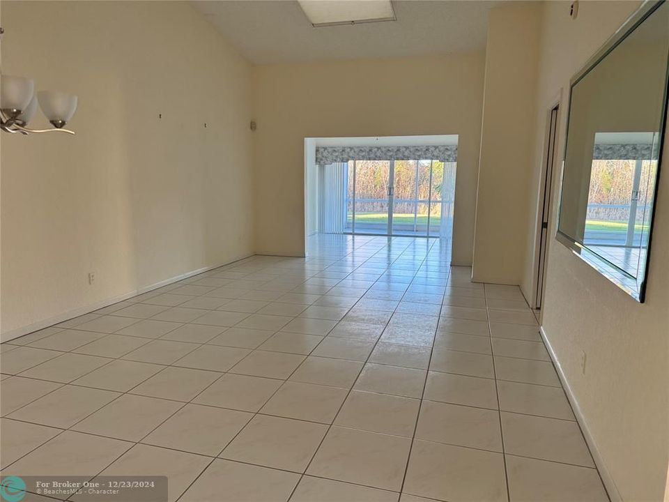 For Rent: $2,650 (2 beds, 2 baths, 1657 Square Feet)