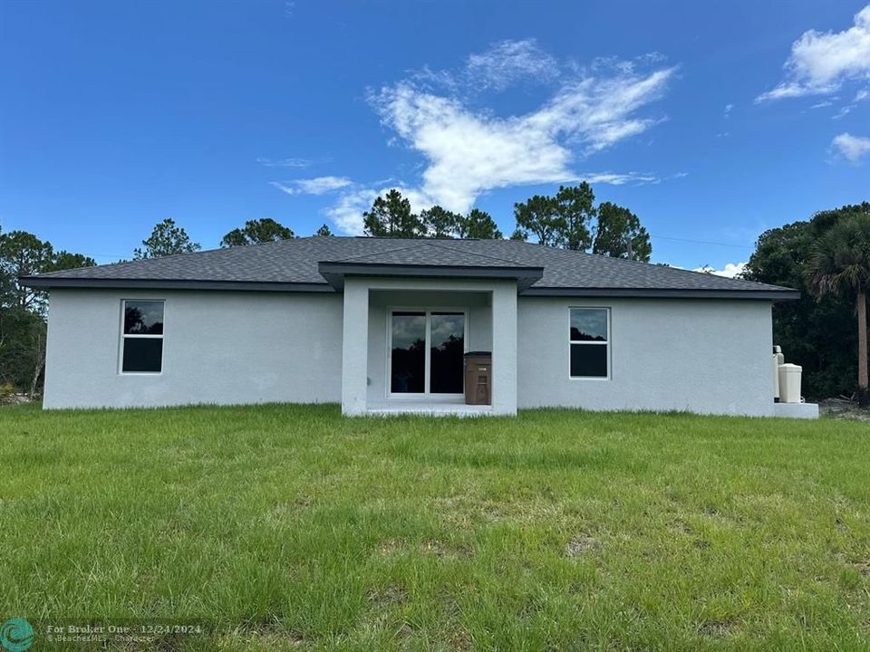 For Sale: $323,000 (3 beds, 2 baths, 1285 Square Feet)