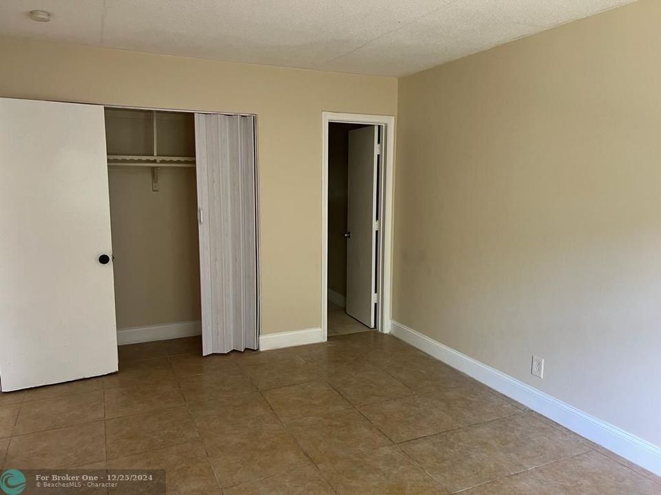 For Sale: $2,000 (2 beds, 2 baths, 3120 Square Feet)