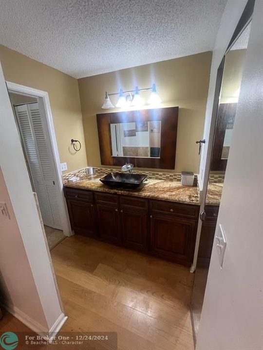 For Rent: $4,000 (4 beds, 2 baths, 1453 Square Feet)