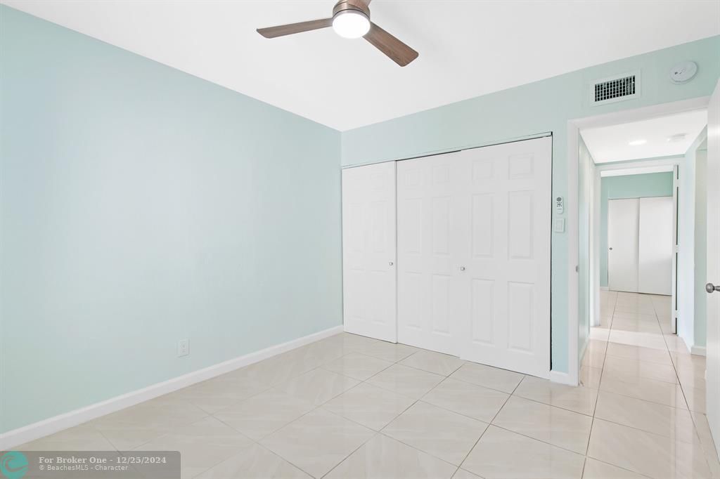 For Sale: $2,700 (2 beds, 2 baths, 838 Square Feet)