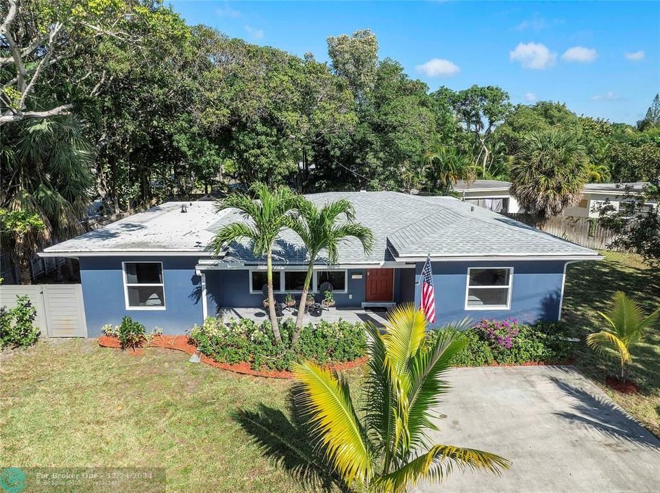 For Sale: $990,000 (3 beds, 2 baths, 1643 Square Feet)