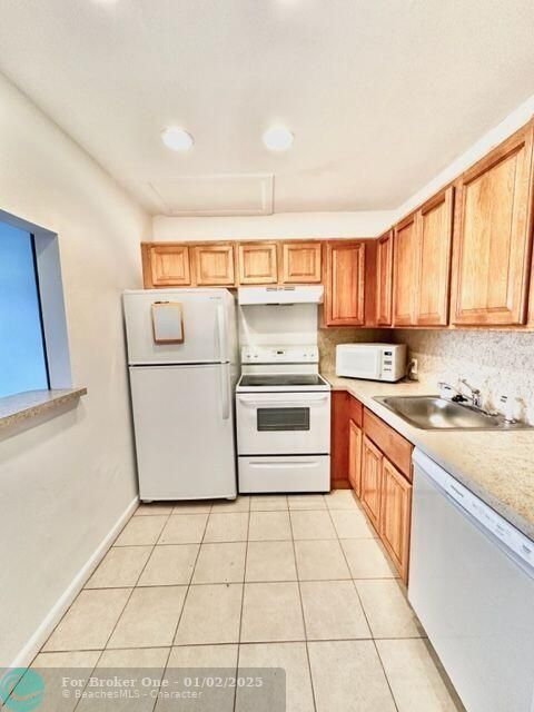 For Sale: $120,000 (1 beds, 1 baths, 600 Square Feet)