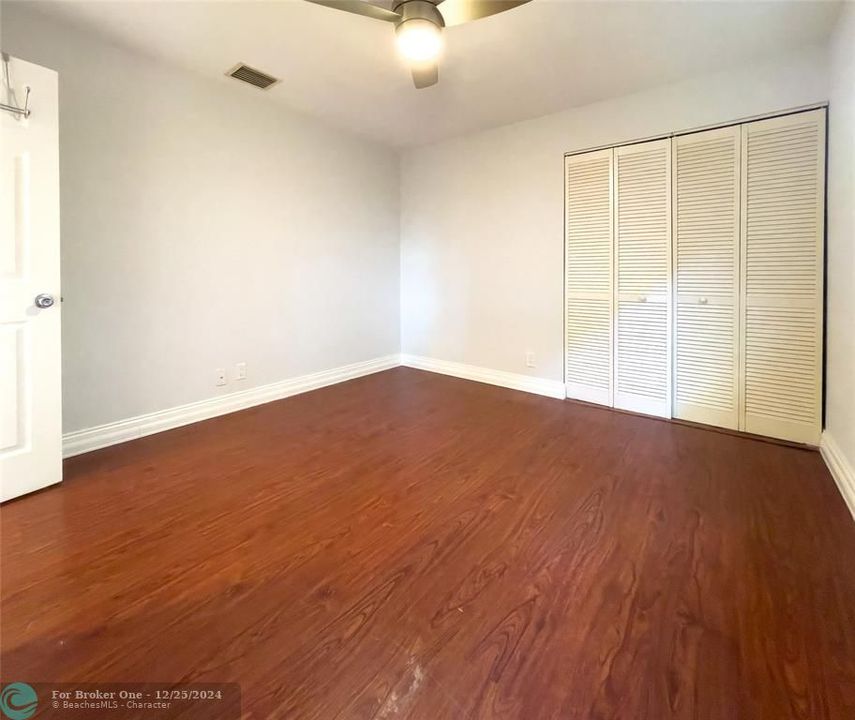 For Sale: $2,300 (2 beds, 1 baths, 1344 Square Feet)