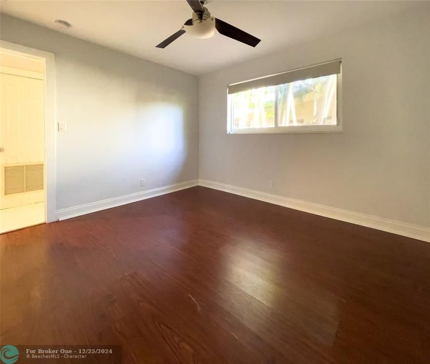 For Sale: $2,300 (2 beds, 1 baths, 1344 Square Feet)