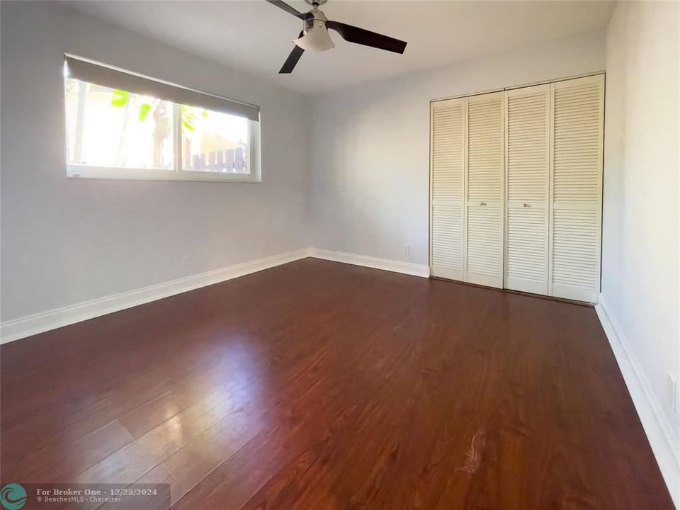 For Sale: $2,300 (2 beds, 1 baths, 1344 Square Feet)