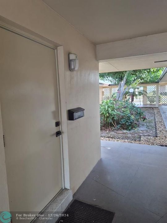 For Rent: $2,290 (2 beds, 2 baths, 825 Square Feet)