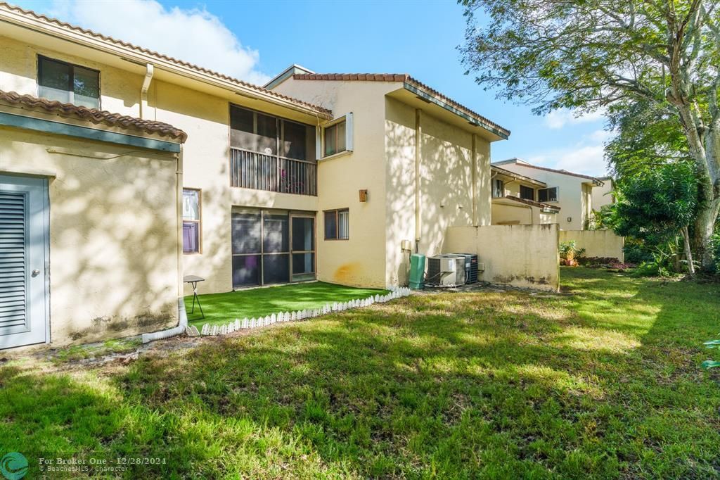 For Sale: $349,900 (3 beds, 2 baths, 1390 Square Feet)