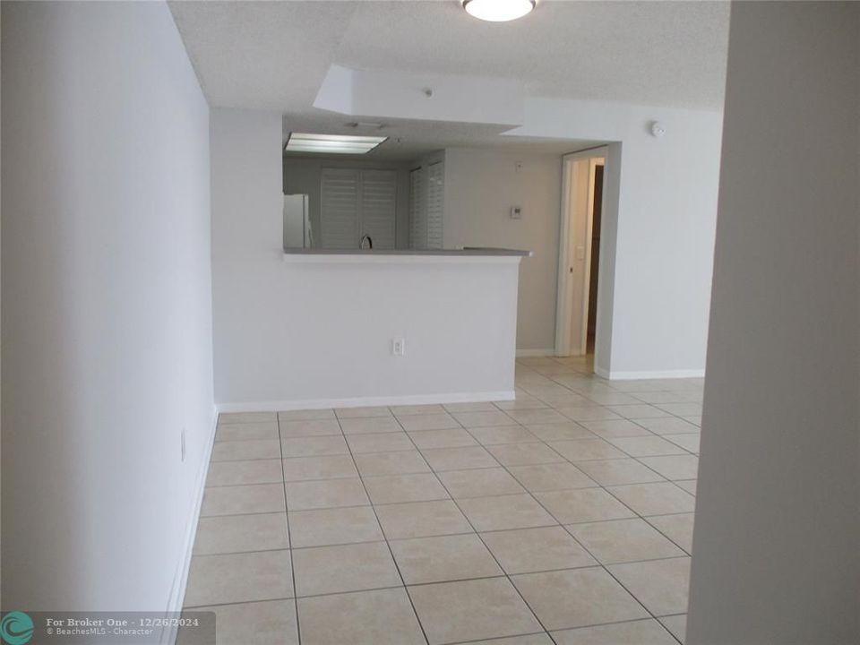 For Rent: $2,300 (2 beds, 2 baths, 1246 Square Feet)