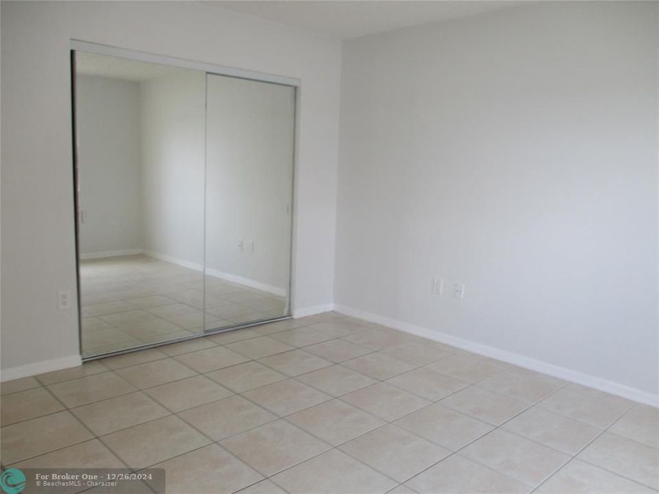 For Rent: $2,300 (2 beds, 2 baths, 1246 Square Feet)