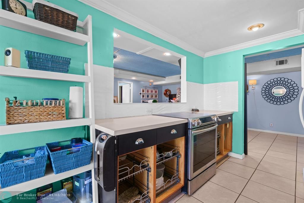 For Sale: $215,000 (2 beds, 2 baths, 1245 Square Feet)