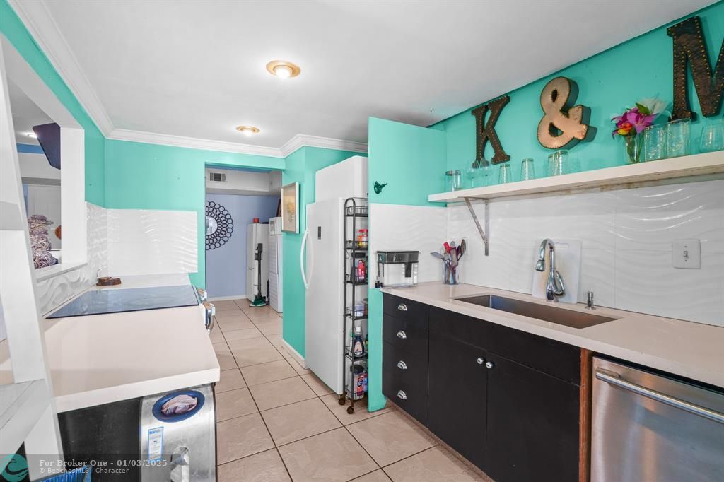 For Sale: $215,000 (2 beds, 2 baths, 1245 Square Feet)