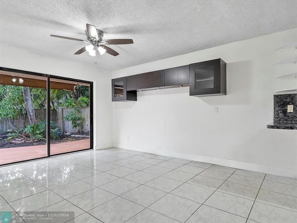 For Rent: $3,400 (3 beds, 2 baths, 1570 Square Feet)